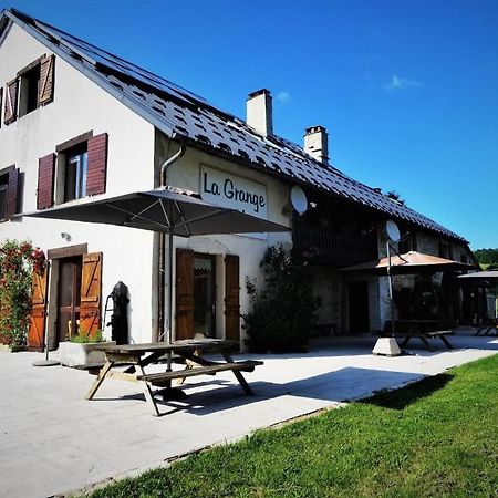 La Grange Des Plans Apartment Le Grand-Abergement Luaran gambar