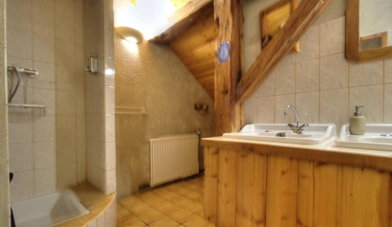 La Grange Des Plans Apartment Le Grand-Abergement Luaran gambar