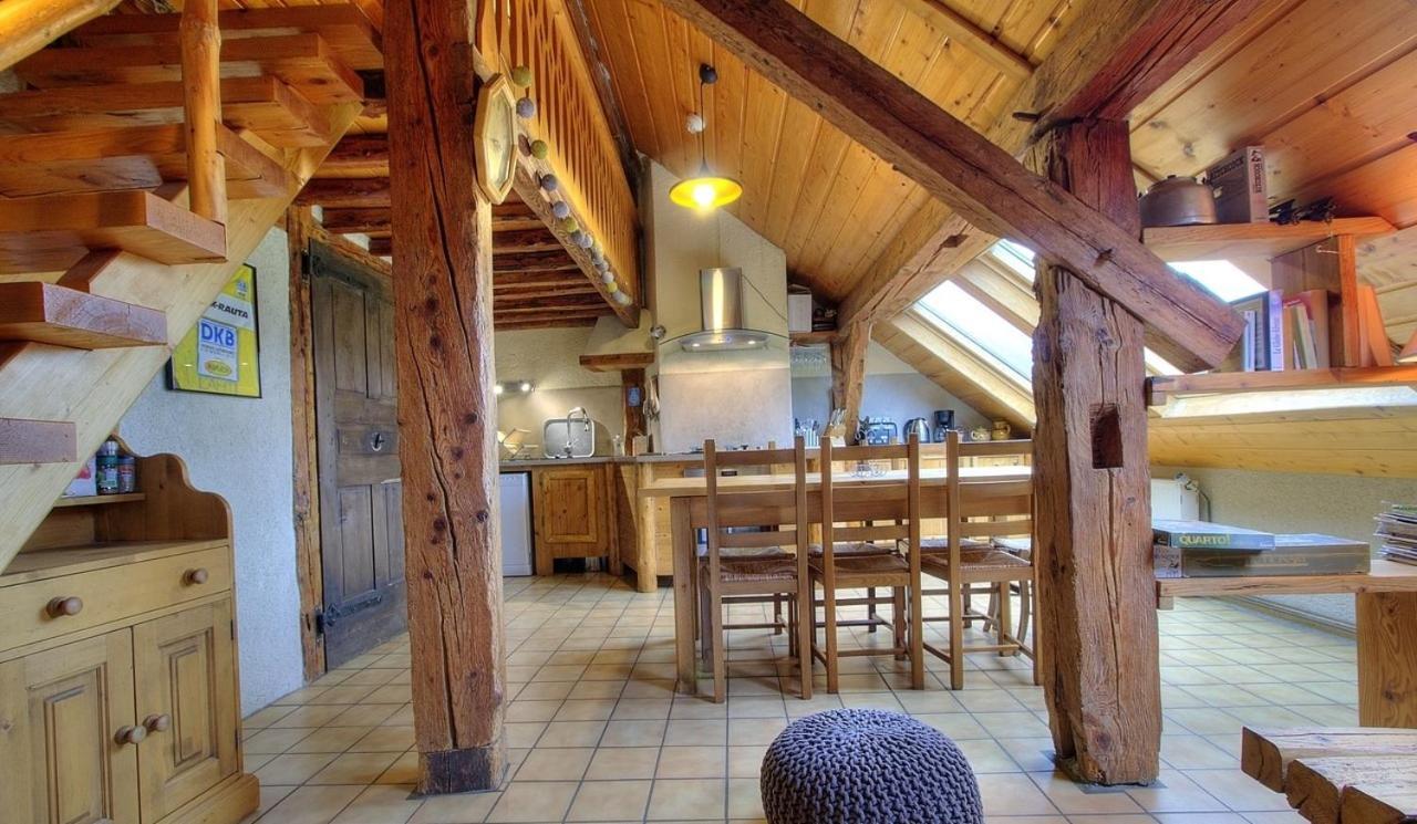 La Grange Des Plans Apartment Le Grand-Abergement Luaran gambar