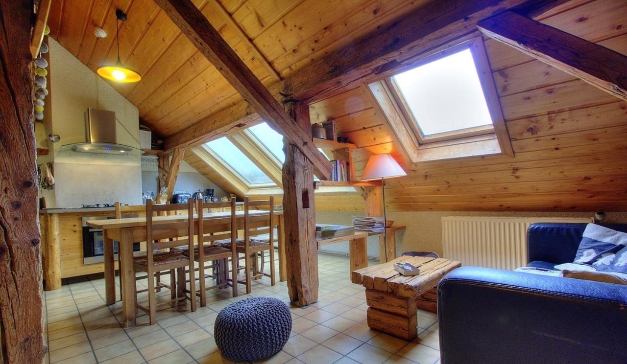 La Grange Des Plans Apartment Le Grand-Abergement Luaran gambar