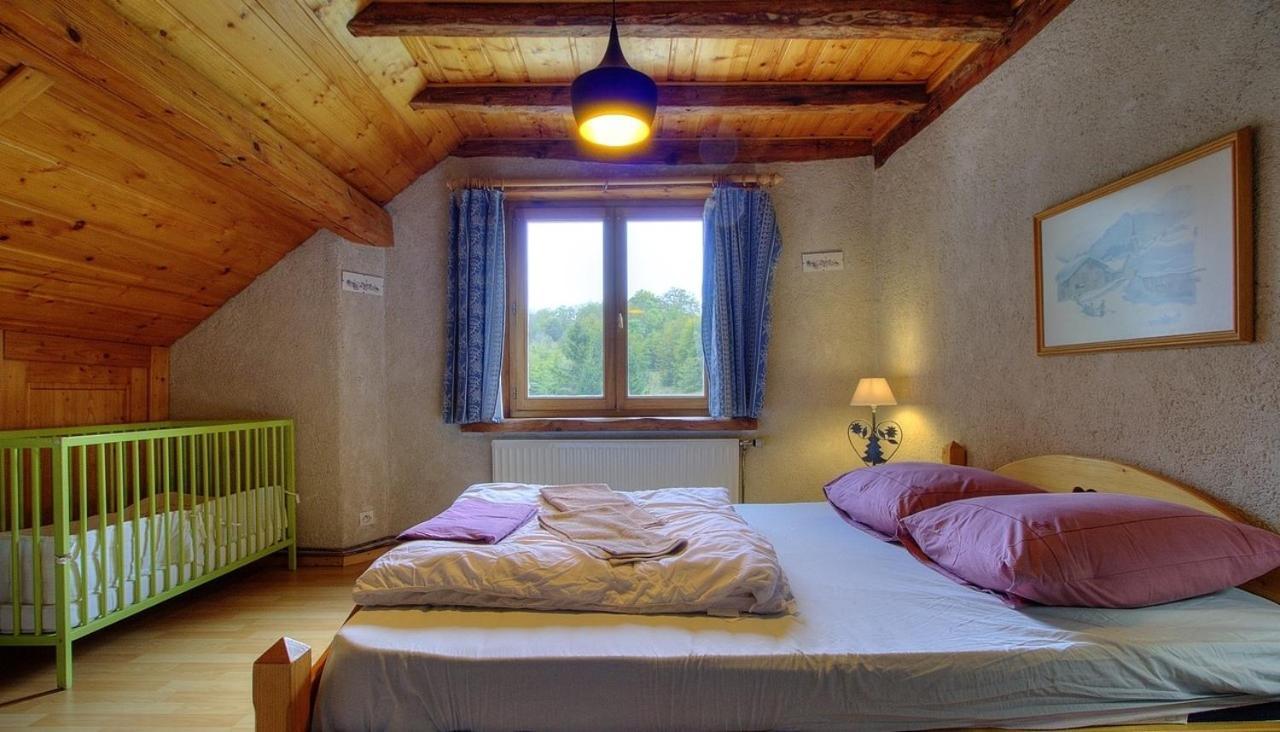 La Grange Des Plans Apartment Le Grand-Abergement Luaran gambar